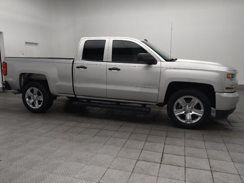 Used 2018 Chevrolet Silverado 1500 Custom w/ Custom Convenience Package RWD image 11