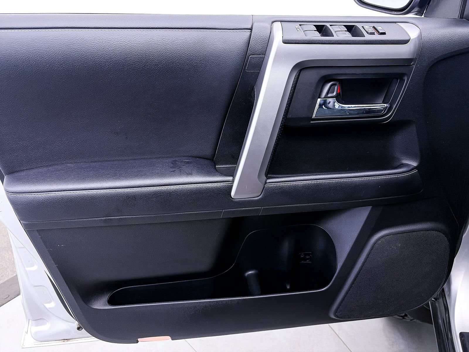Used 2022 Toyota 4Runner SR5 Premium w/ Moonroof Package AWD/4WD image 19