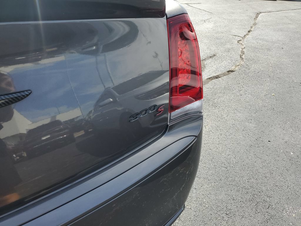 Used 2021 Chrysler 300 S w/ Popular Equipment Group RWD image 7