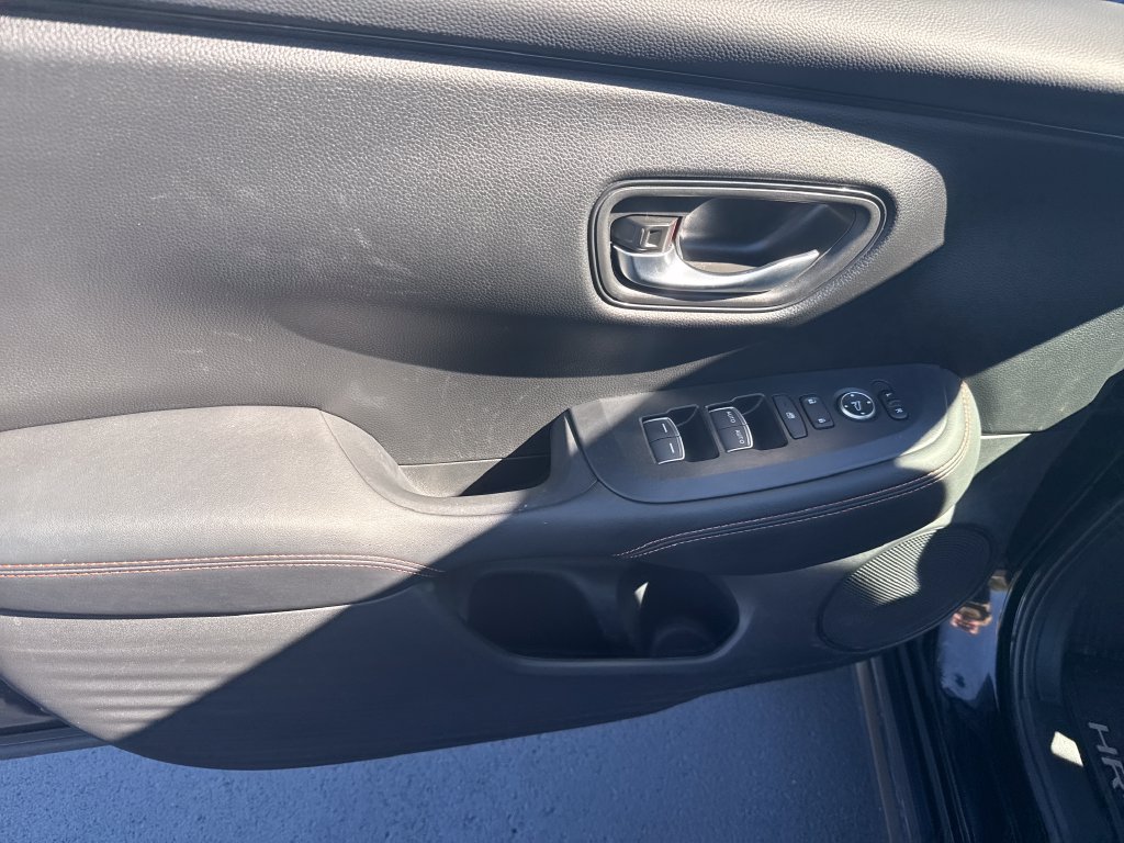 Used 2025 Honda HR-V Sport image 9