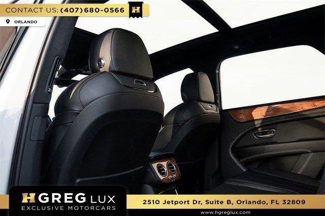 Used 2022 Bentley Bentayga AWD/4WD image 50