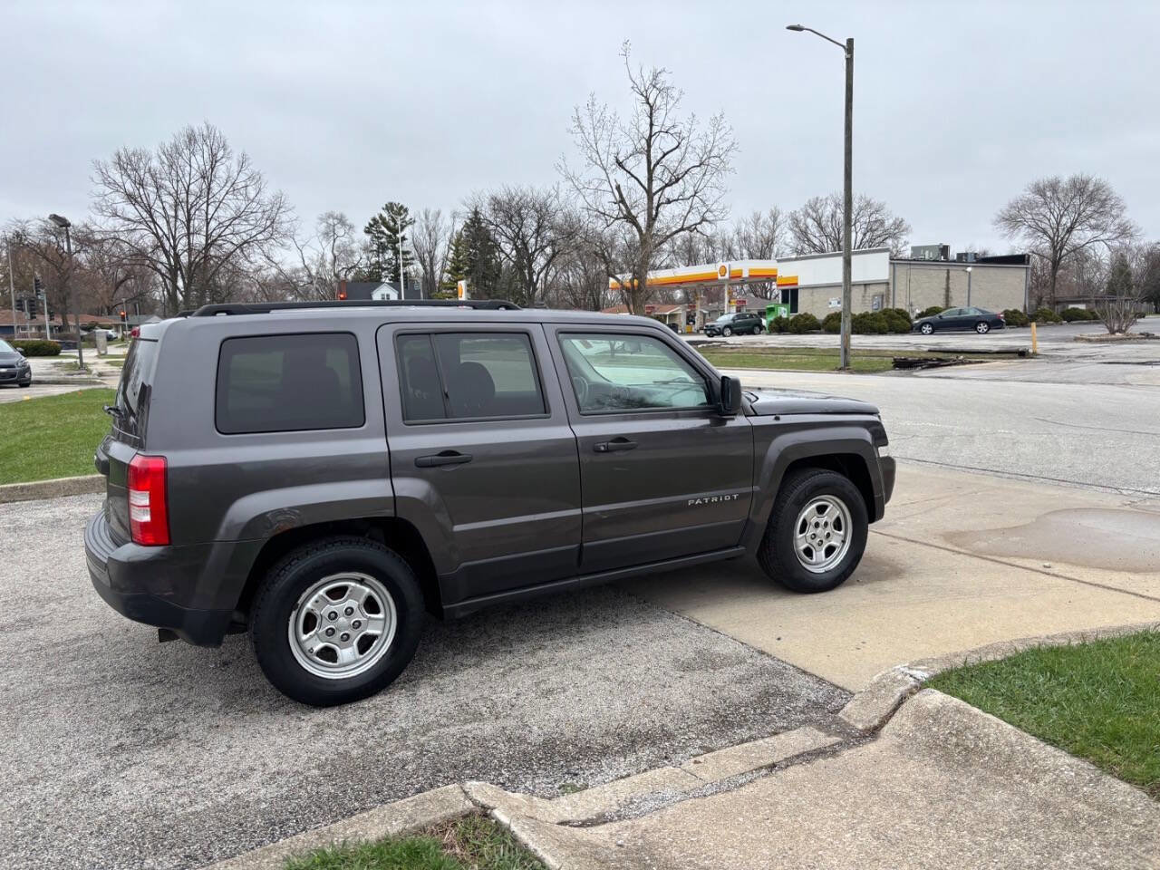 Used 2015 Jeep Patriot Sport image 17