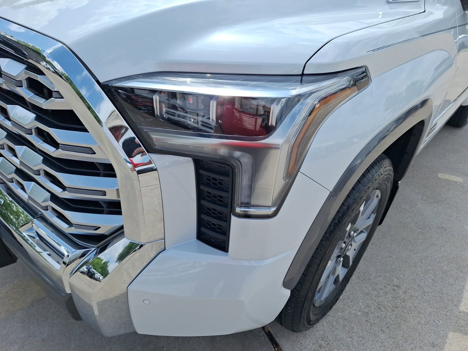 Used 2025 Toyota Tundra 1794 Edition AWD/4WD image 10