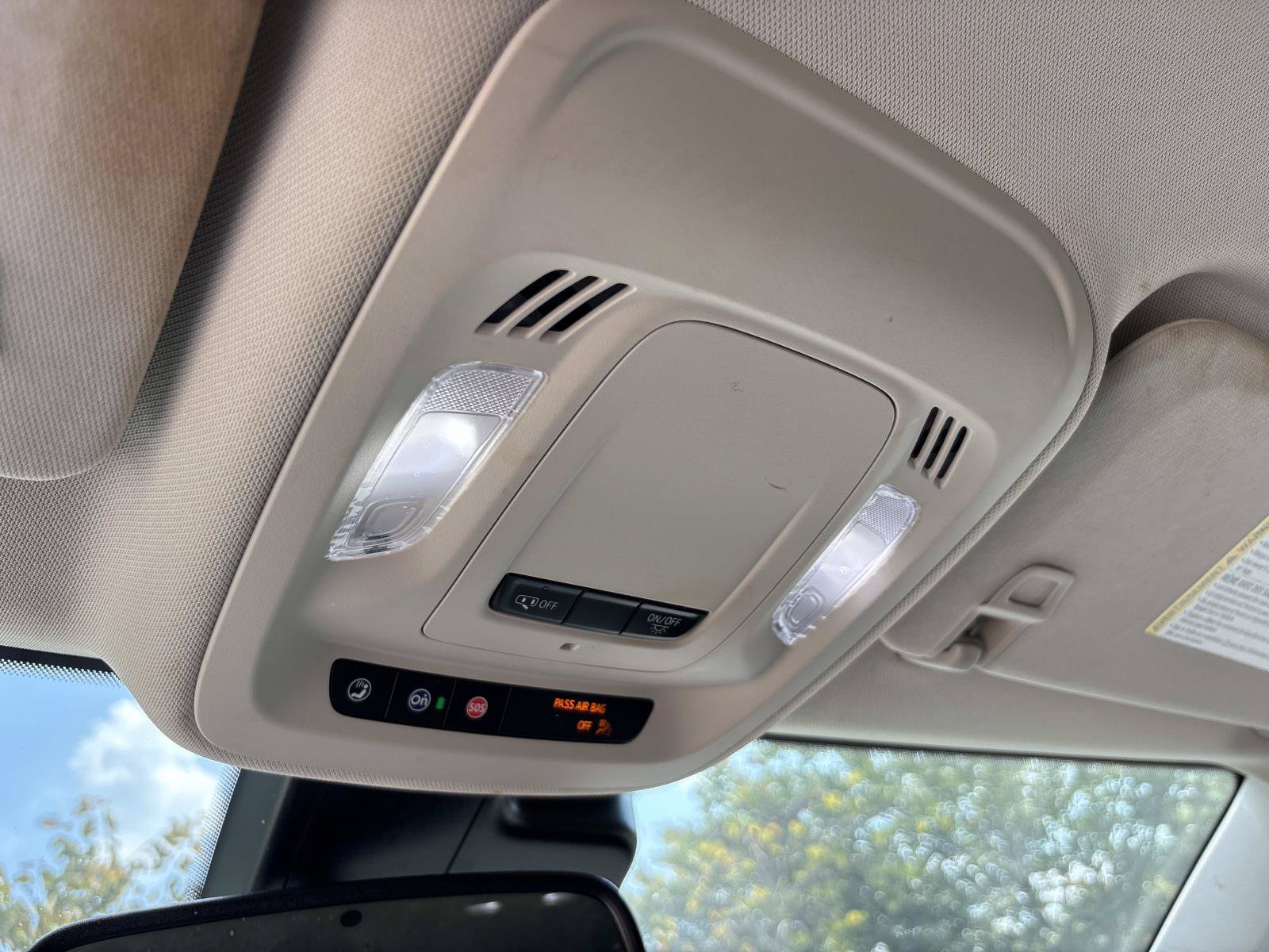 Used 2022 Buick Envision Preferred FWD image 28