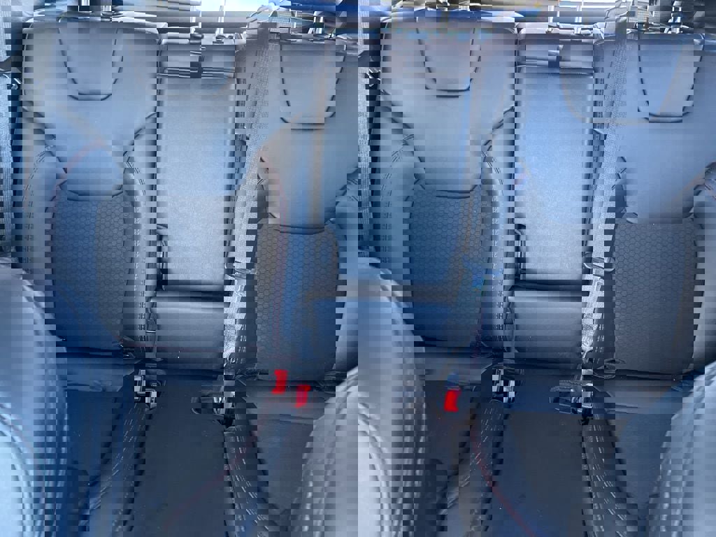 Used 2021 Jeep Cherokee Trailhawk image 21