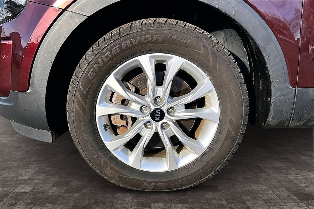 Used 2020 Kia Telluride LX image 28