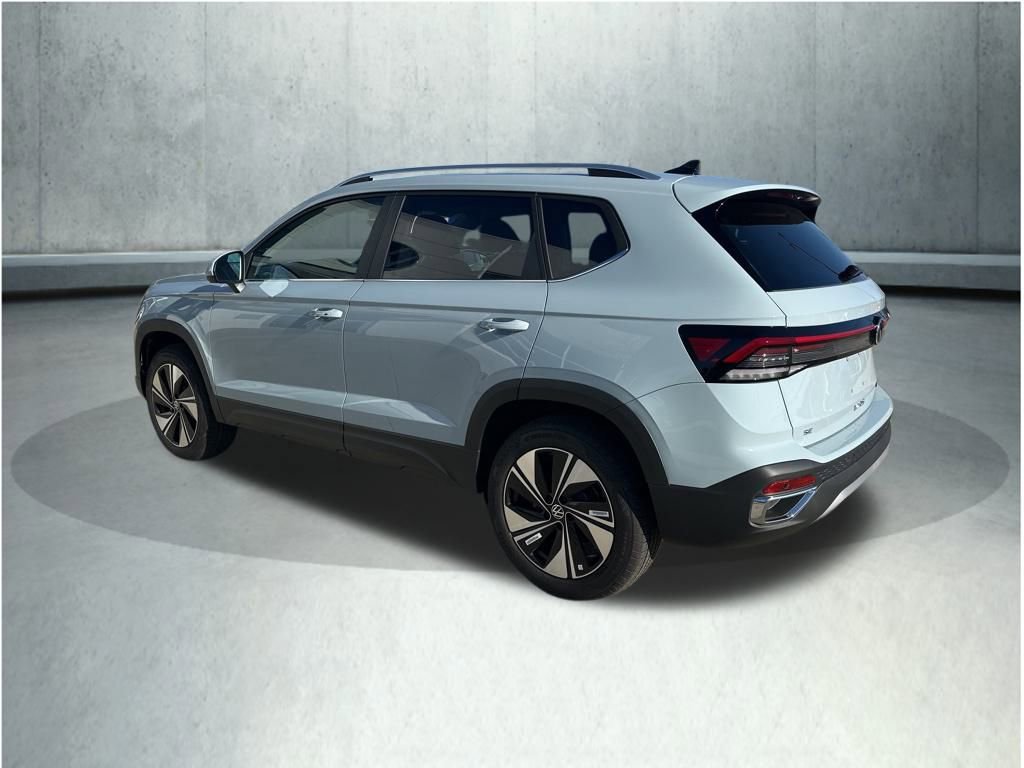 New 2026 Volkswagen Taos SE image 3