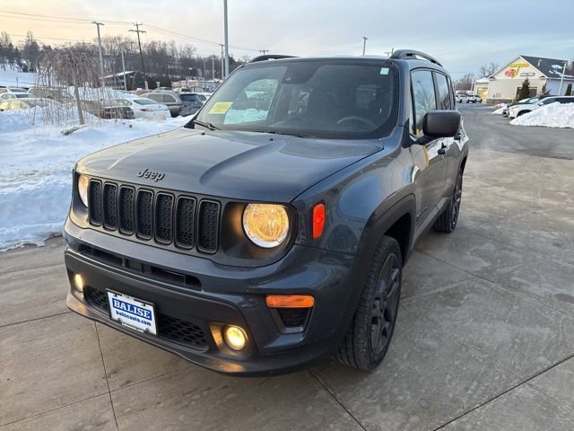 Used 2021 Jeep Renegade Latitude image 3