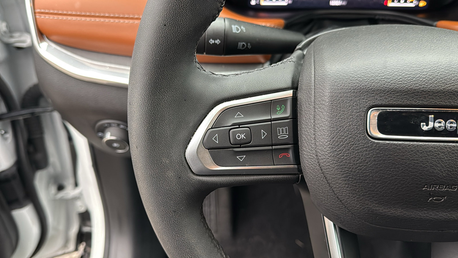 Certified 2024 Jeep Compass Limited w/ Elite Group image 16