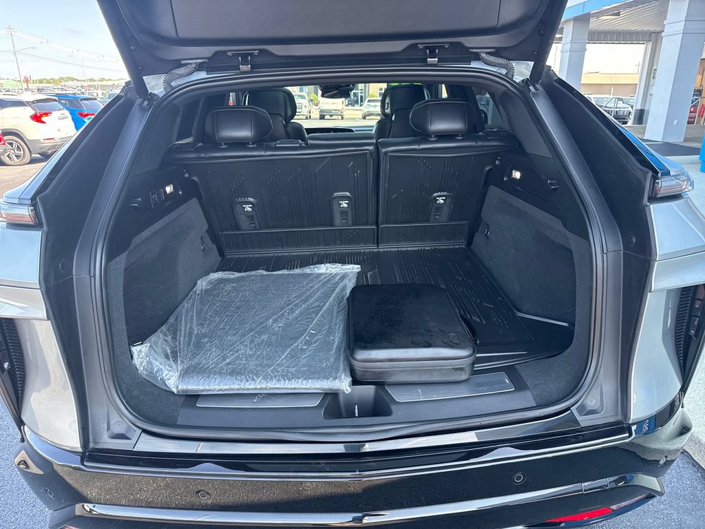 Used 2024 Cadillac Lyriq Sport w/ LPO, Floor Liner Package AWD/4WD image 27