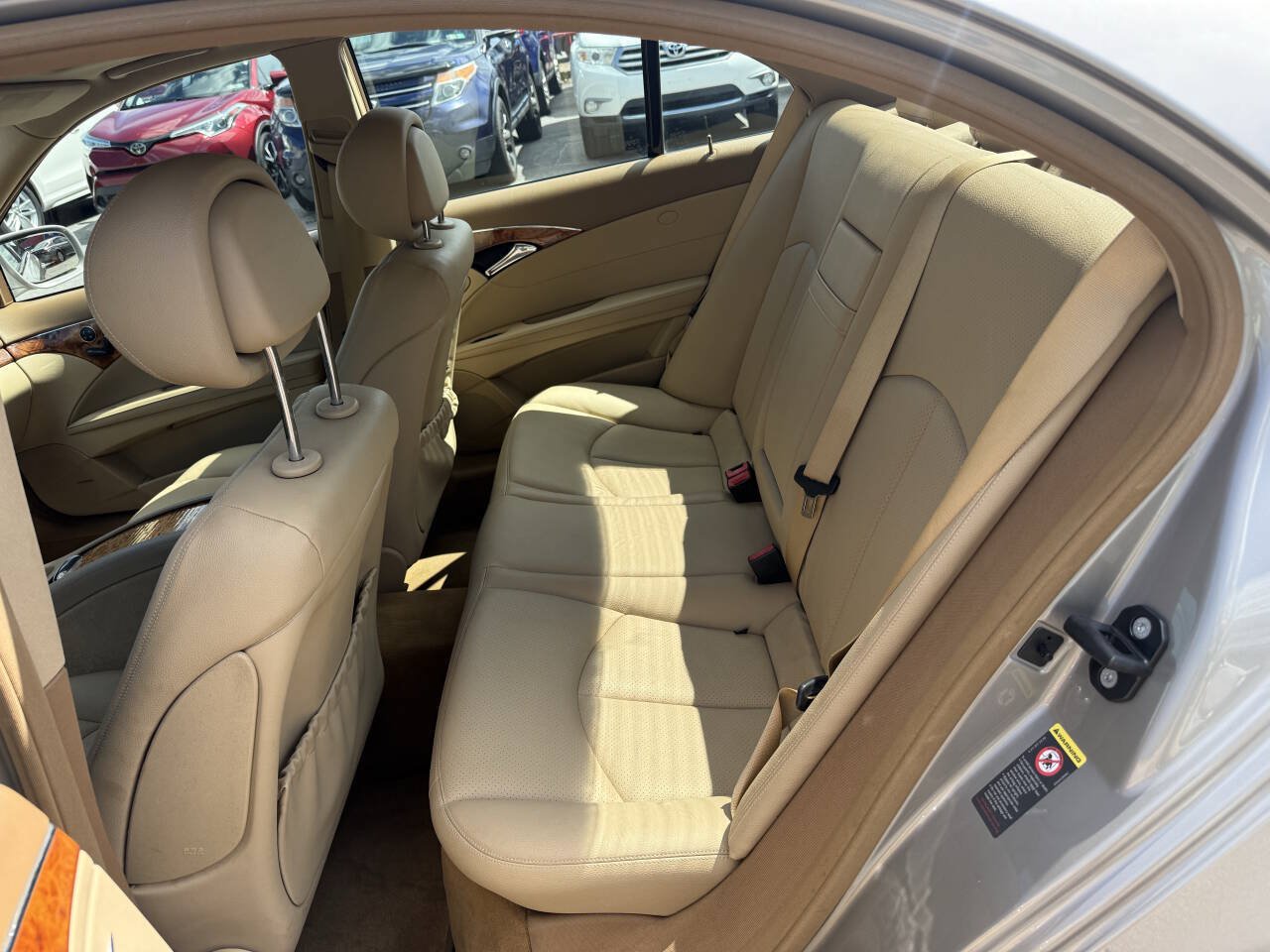 Used 2009 Mercedes-Benz E 350 4MATIC Sedan image 6