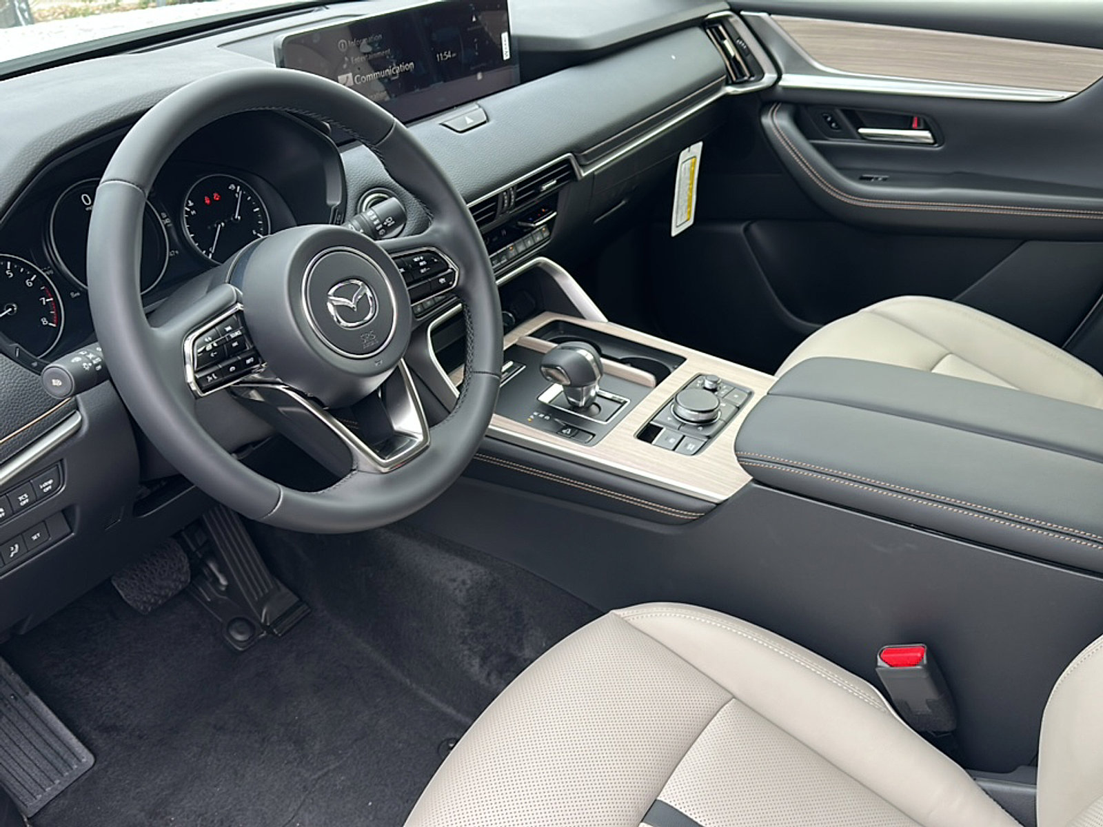 New 2026 MAZDA CX-70 3.3 Turbo w/ Preferred Package image 9