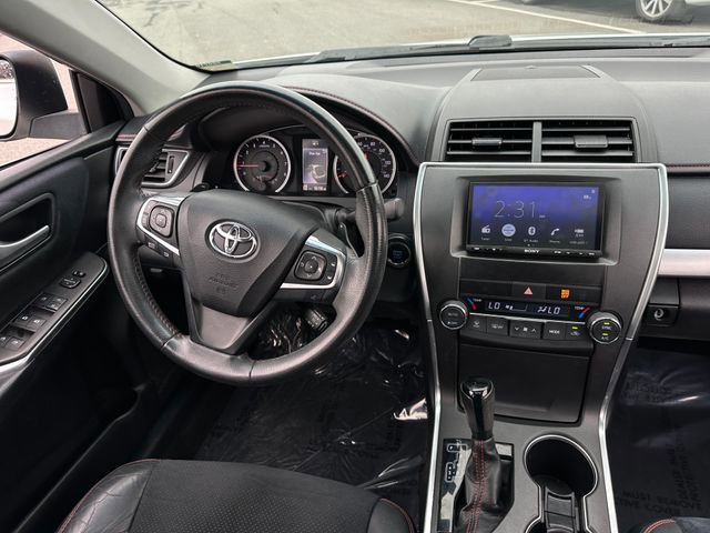 Used 2017 Toyota Camry XSE image 17