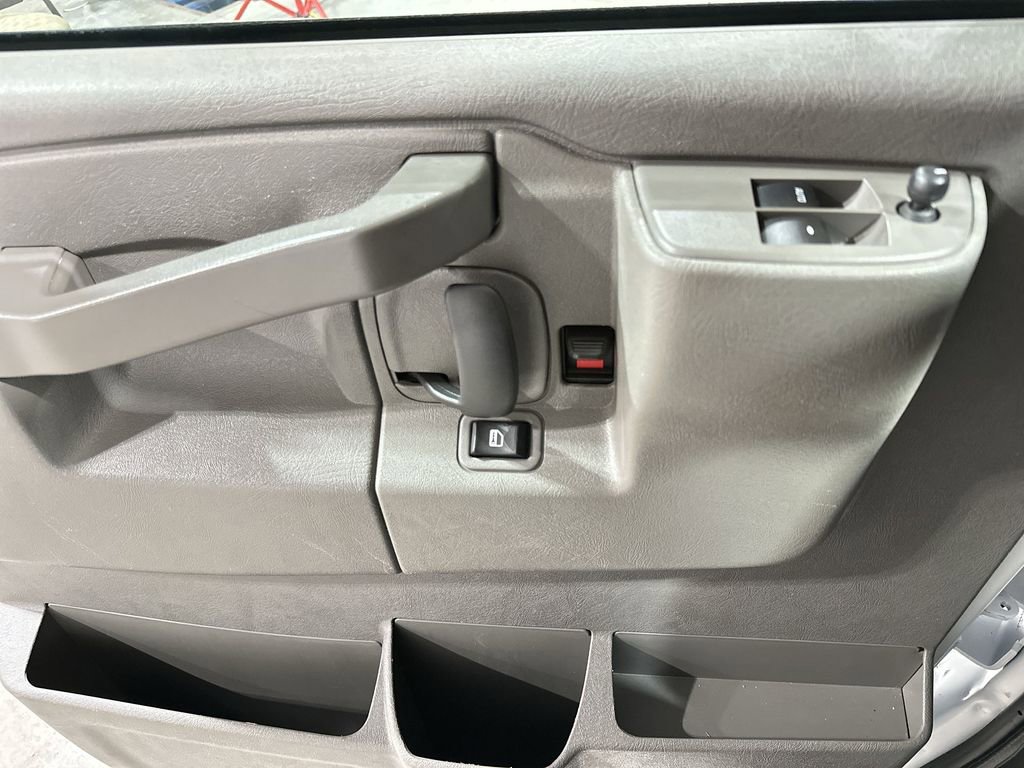 Used 2024 GMC Savana 2500 w/ Driver Convenience Package image 14