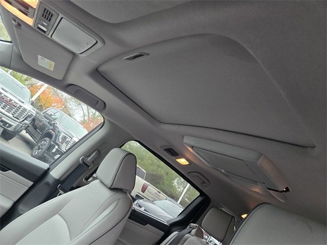Used 2023 Honda Odyssey Elite image 17