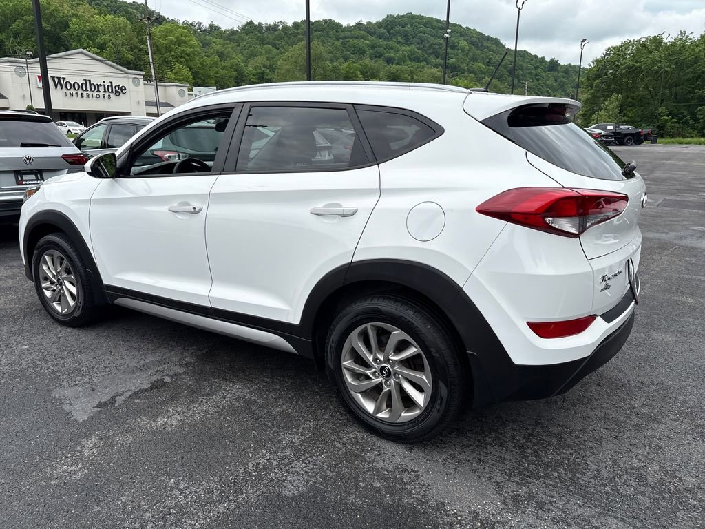 Used 2017 Hyundai Tucson SE AWD/4WD video 3