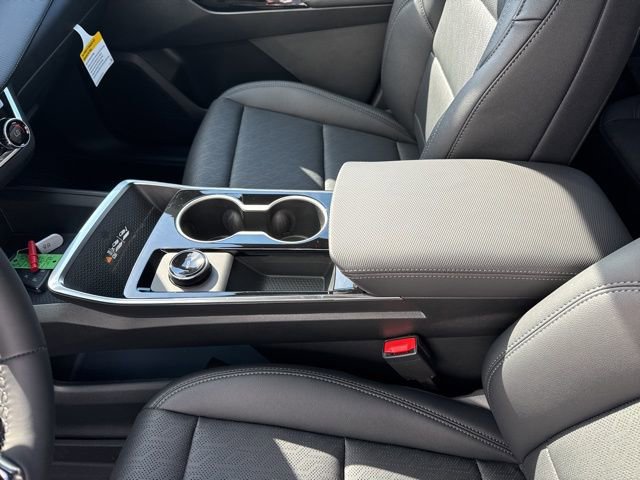 New 2026 Chevrolet Equinox LT w/ Convenience Package II image 12