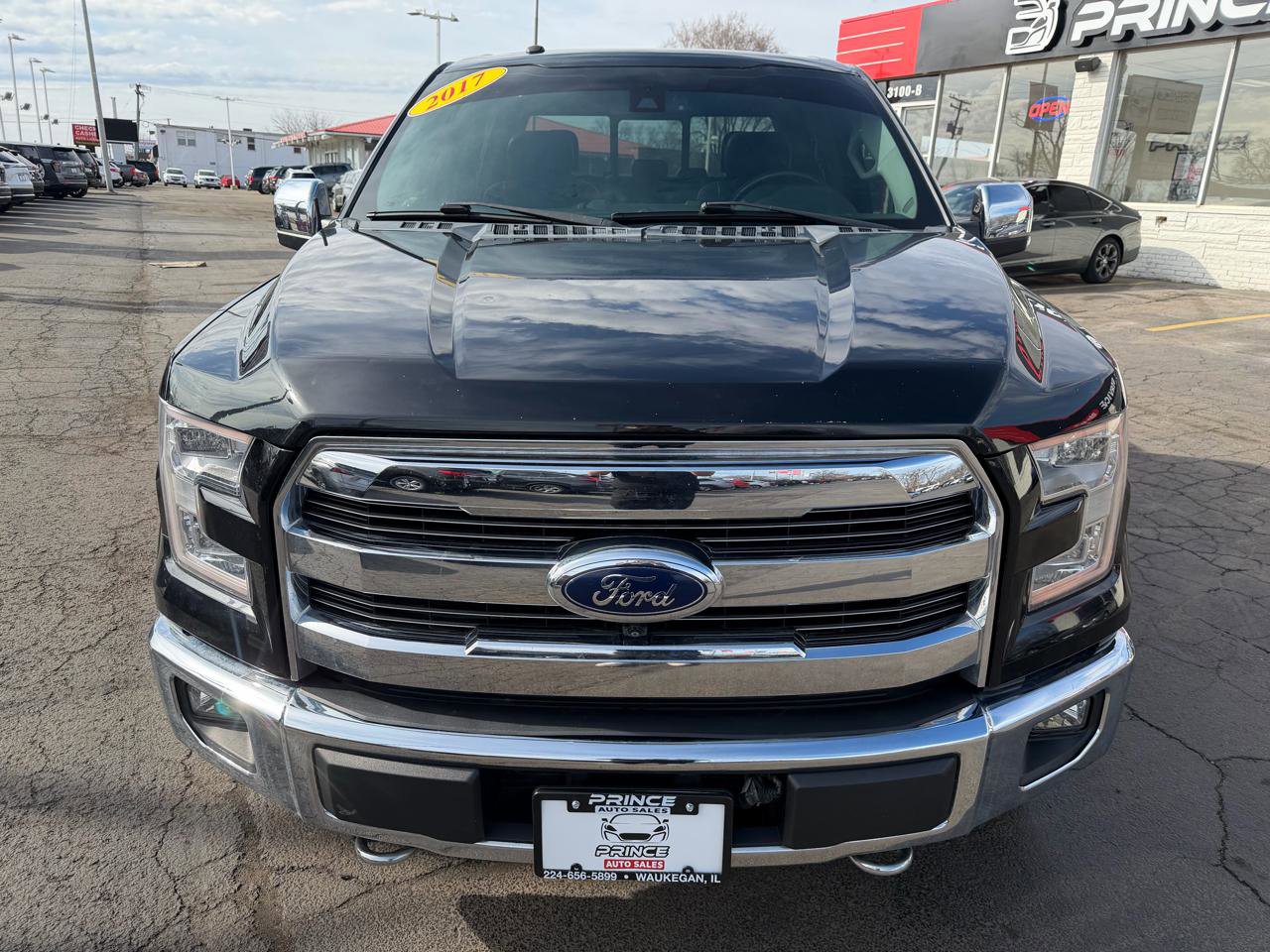 Used 2017 Ford F150 Lariat w/ Equipment Group 502A Luxury image 2