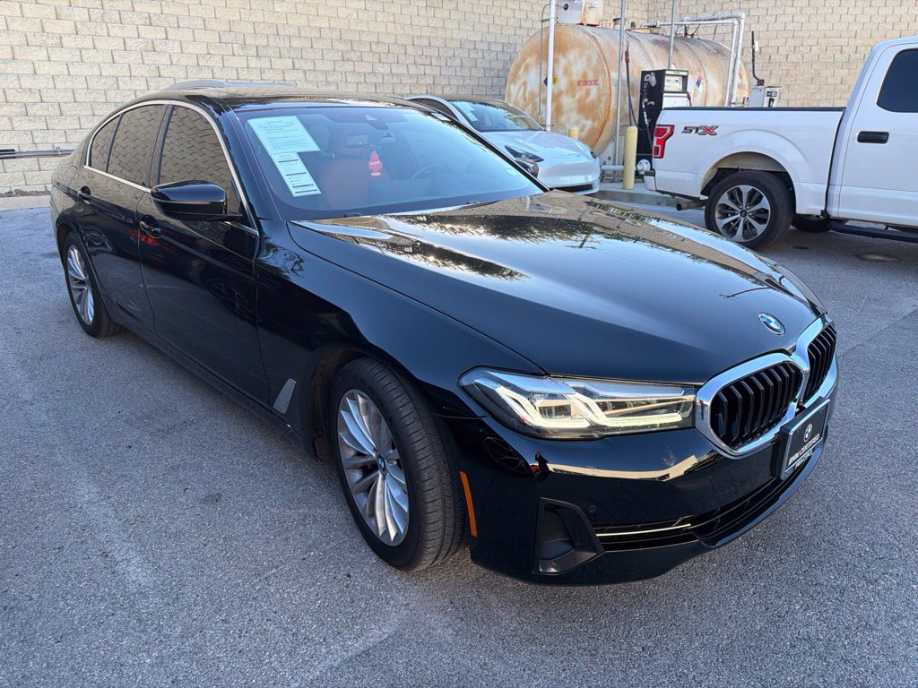 Certified 2022 BMW 530i w/ Premium Package RWD image 4