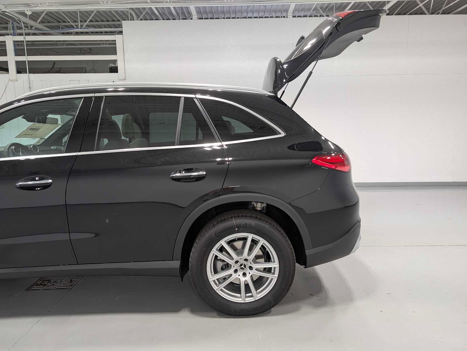 New 2026 Mercedes-Benz GLC 300 4MATIC image 9