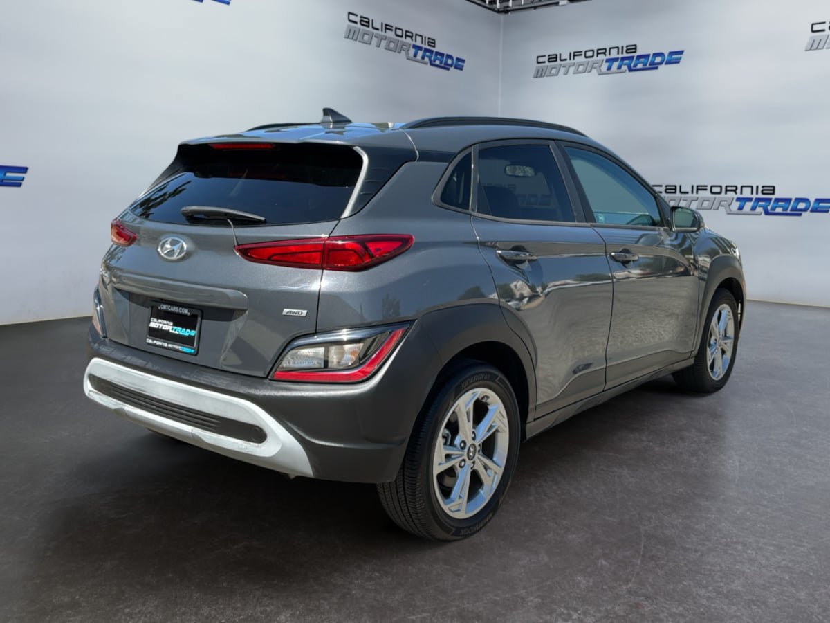 Used 2023 Hyundai Kona SEL AWD/4WD image 5