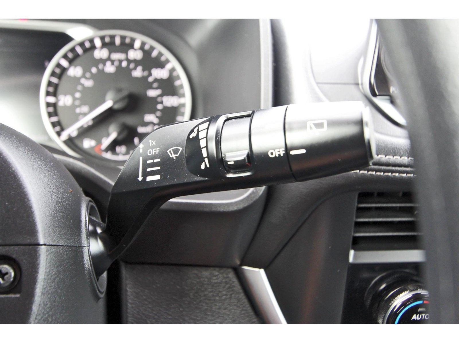Used 2024 Nissan Rogue SV FWD image 22