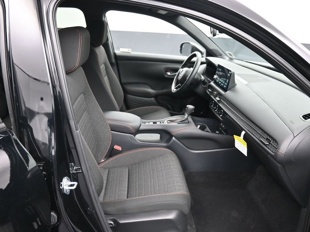 Certified 2026 Honda HR-V Sport image 23