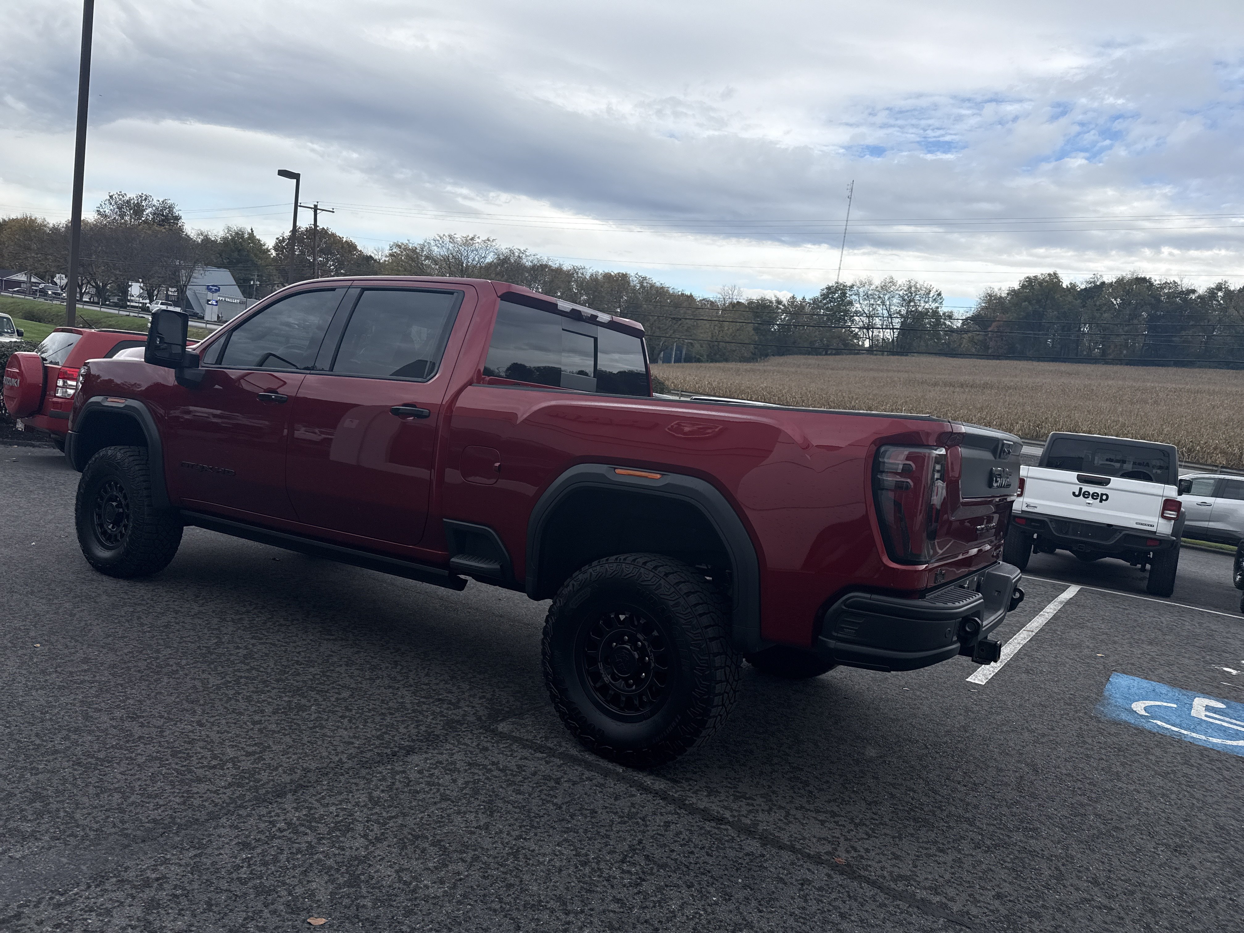 Used 2024 GMC Sierra 2500 AT4X w/ AT4X AEV Edition AWD/4WD image 6