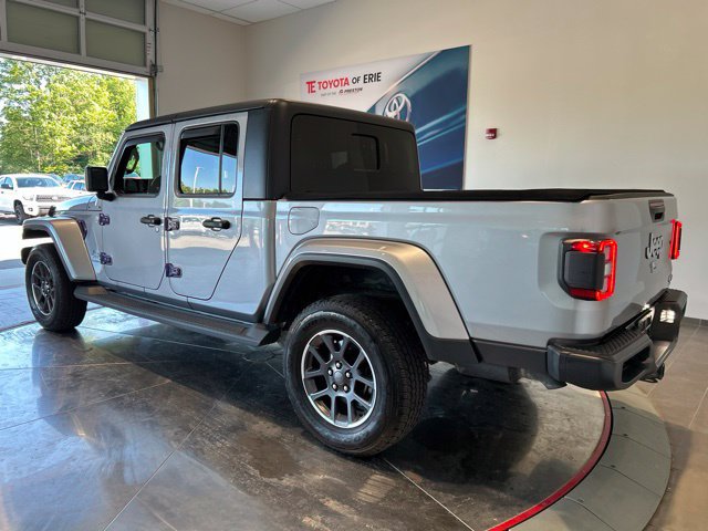Used 2020 Jeep Gladiator Overland w/ Dual Top Group AWD/4WD image 4