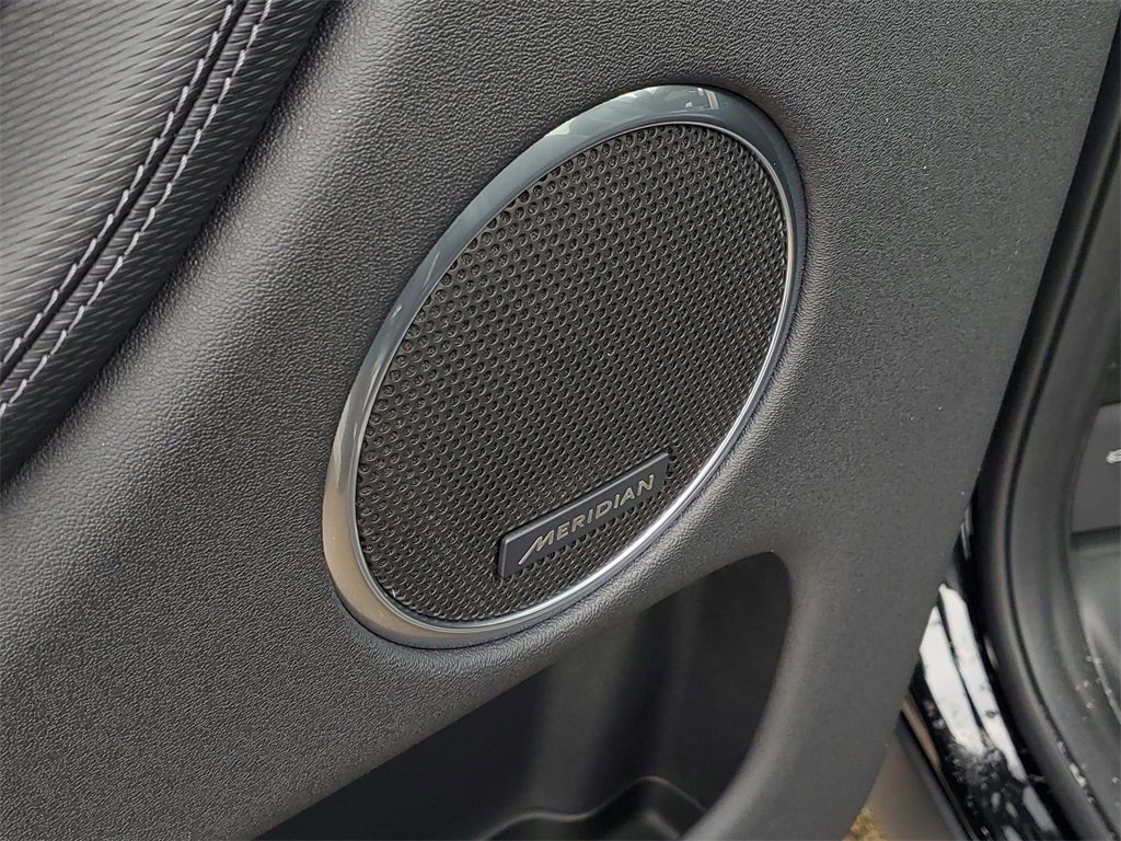 New 2026 Land Rover Discovery Sport Landmark image 12