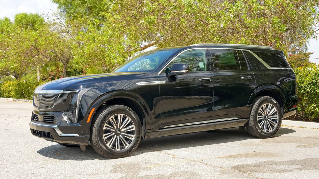 New 2026 Cadillac Escalade IQL Luxury image 8
