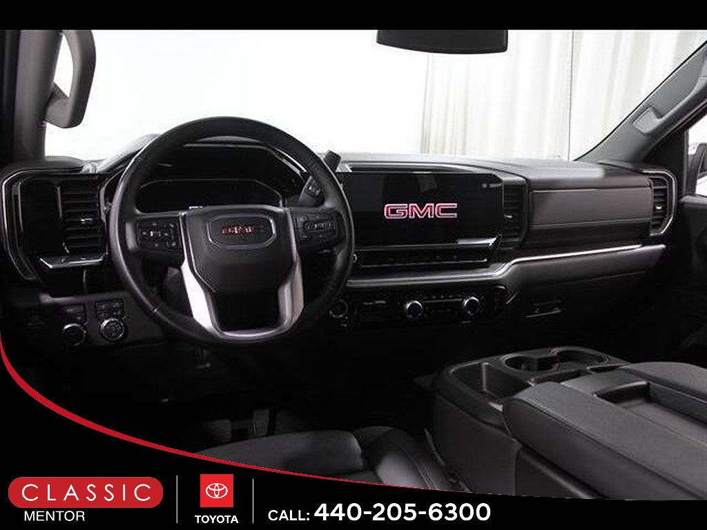 Used 2025 GMC Sierra 1500 SLT AWD/4WD image 6
