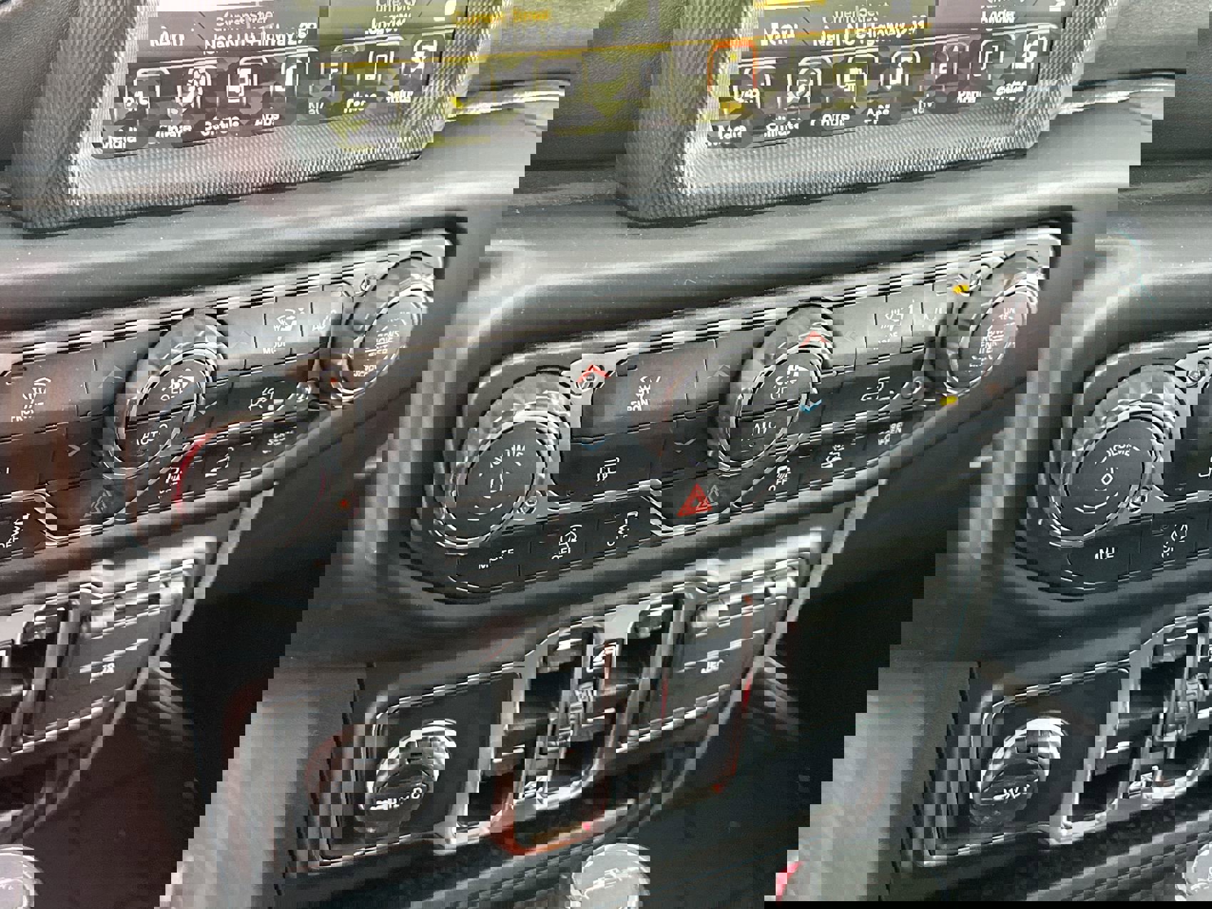 Used 2023 Jeep Gladiator Overland image 19