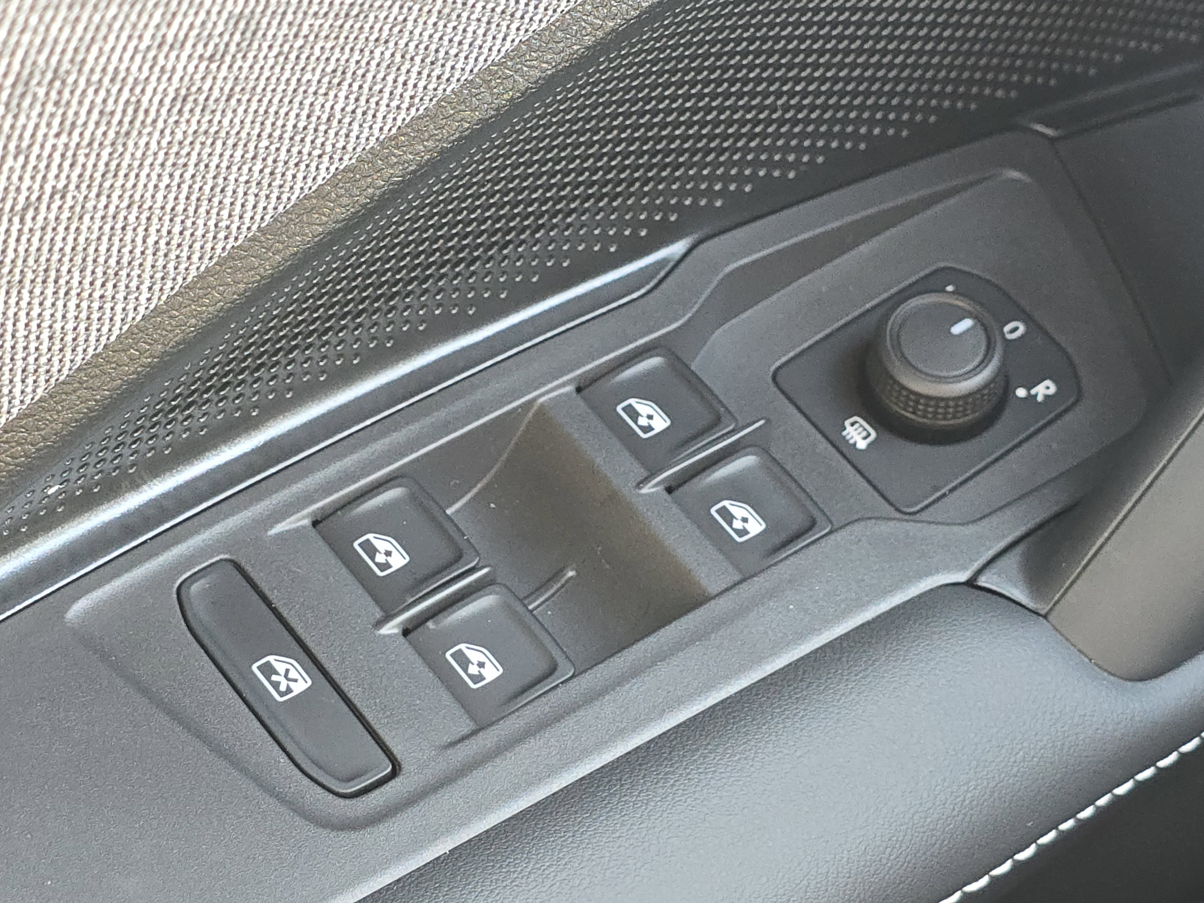 New 2025 Volkswagen Tiguan S image 25