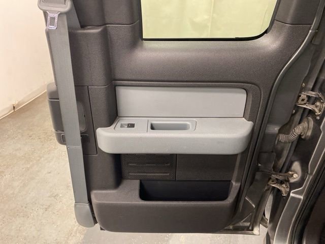 Used 2011 Ford F150 XLT w/ XLT Chrome Pkg image 24