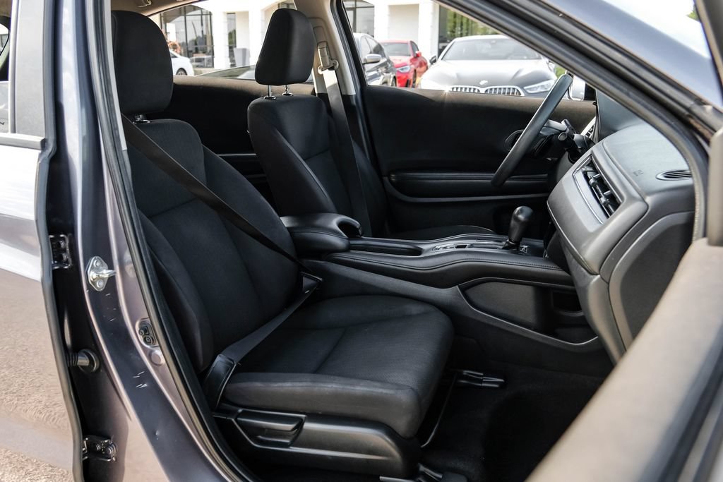 Used 2018 Honda HR-V EX image 38