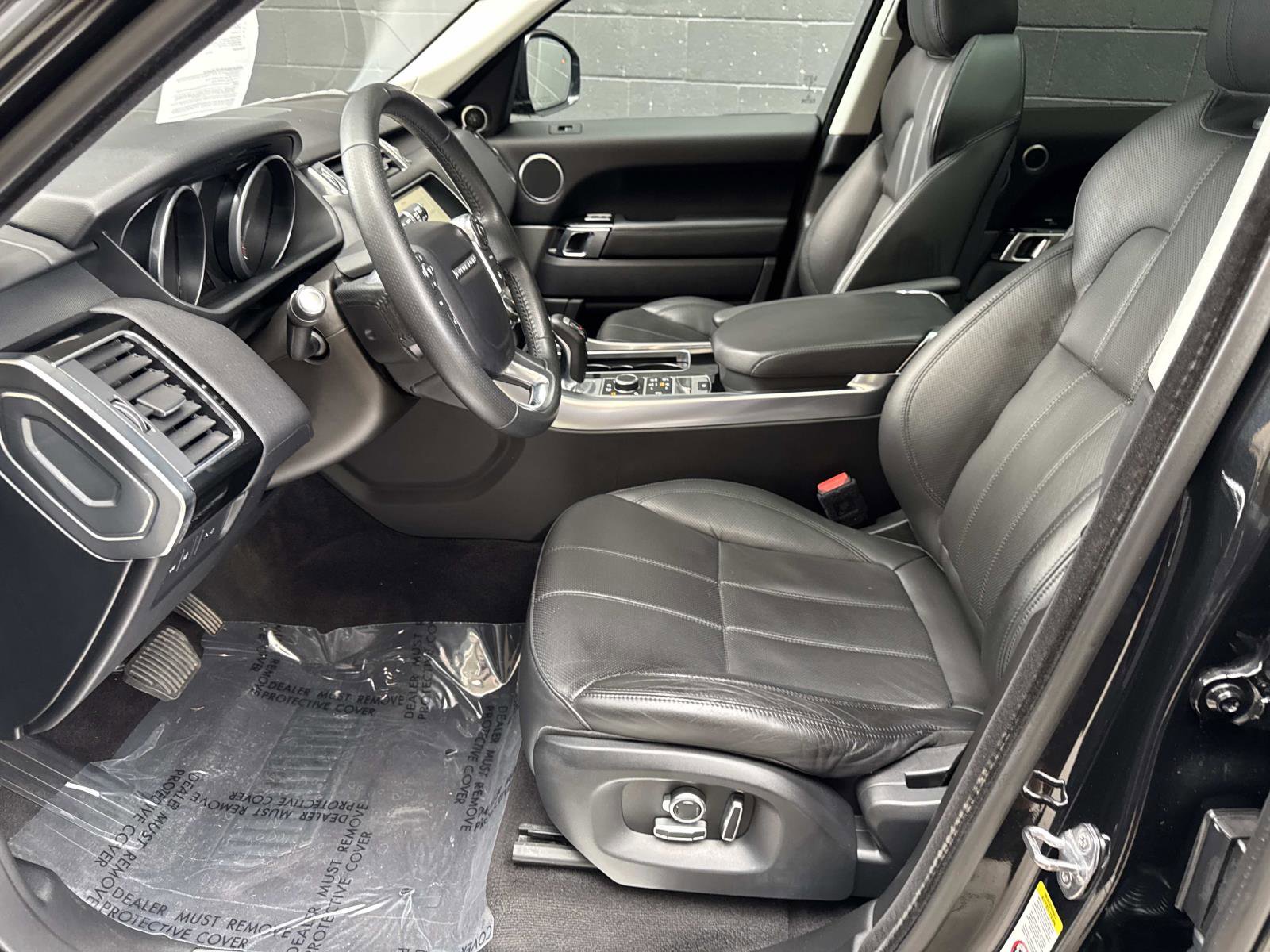 Used 2017 Land Rover Range Rover Sport HSE AWD/4WD image 19
