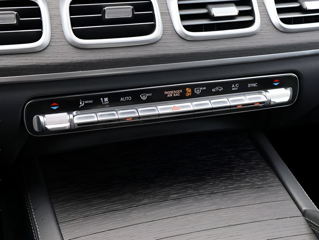 Certified 2025 Mercedes-Benz GLS 450 4MATIC image 28
