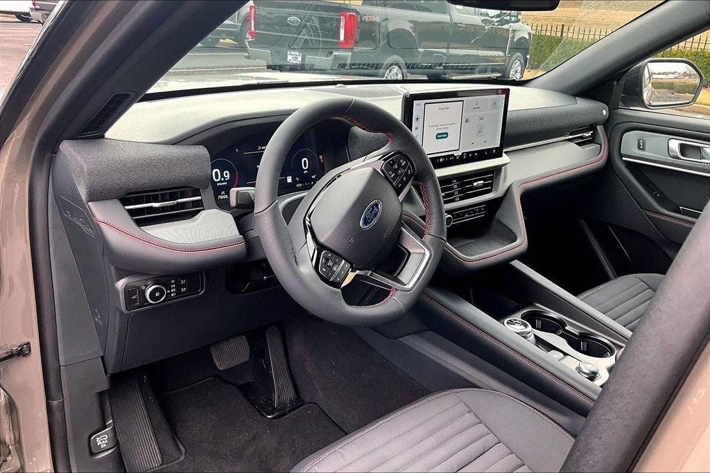 New 2026 Ford Explorer ST-Line w/ ST-Line Street Pack image 6