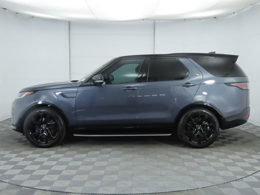 Used 2024 Land Rover Discovery Dynamic SE image 8
