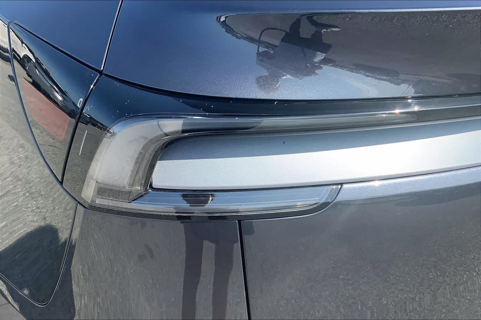 Used 2026 Tesla Model Y 2WD image 27