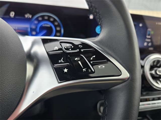 Used 2024 Mercedes-Benz EQB 300 300 image 23