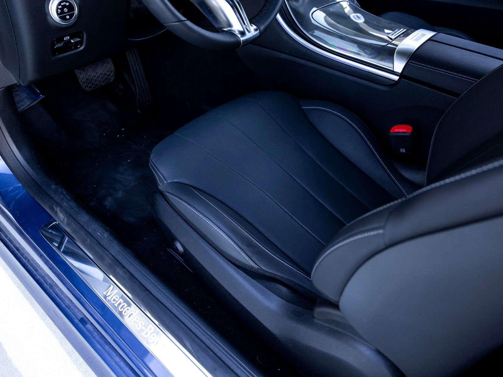 Used 2024 Mercedes-Benz CLE 300 4MATIC Coupe image 14