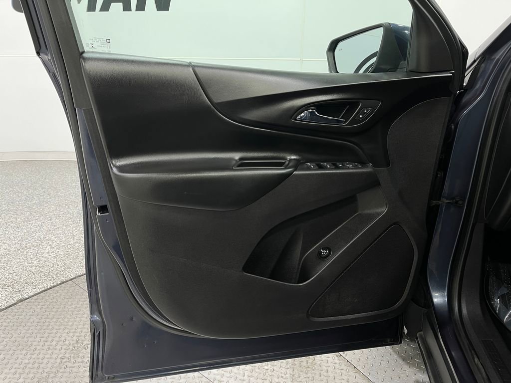Used 2018 Chevrolet Equinox LT image 14