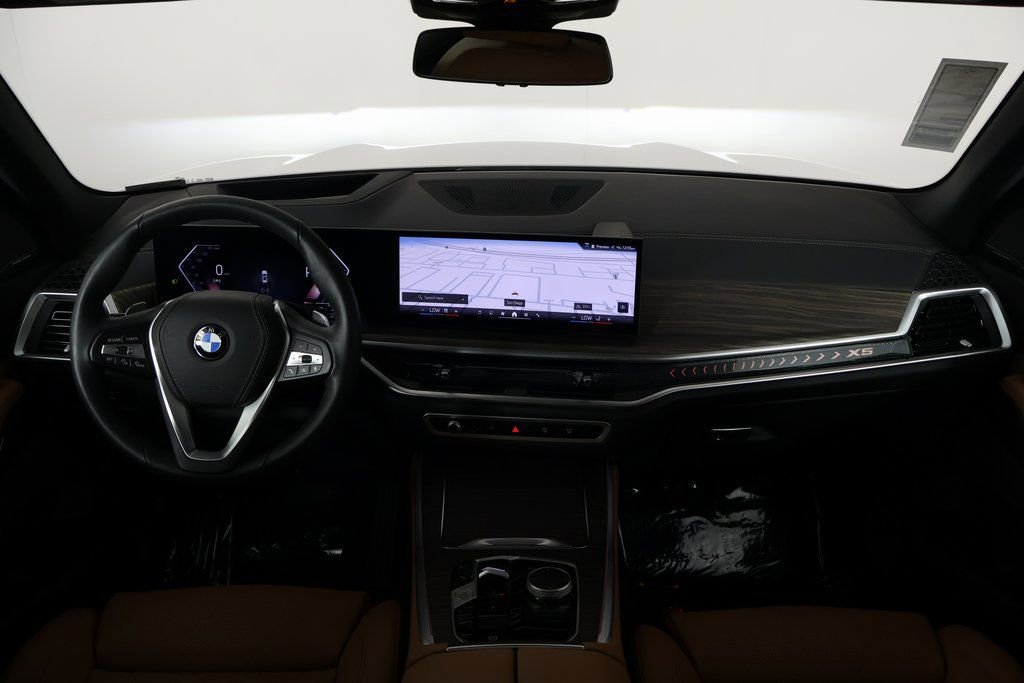Used 2026 BMW X5 sDrive40i w/ Climate Comfort Package image 8