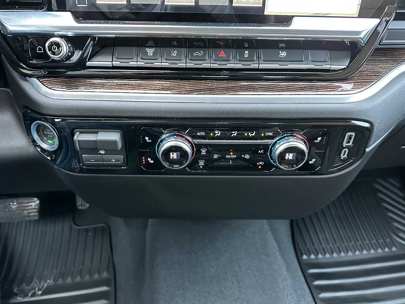 New 2026 GMC Sierra 2500 SLE image 26