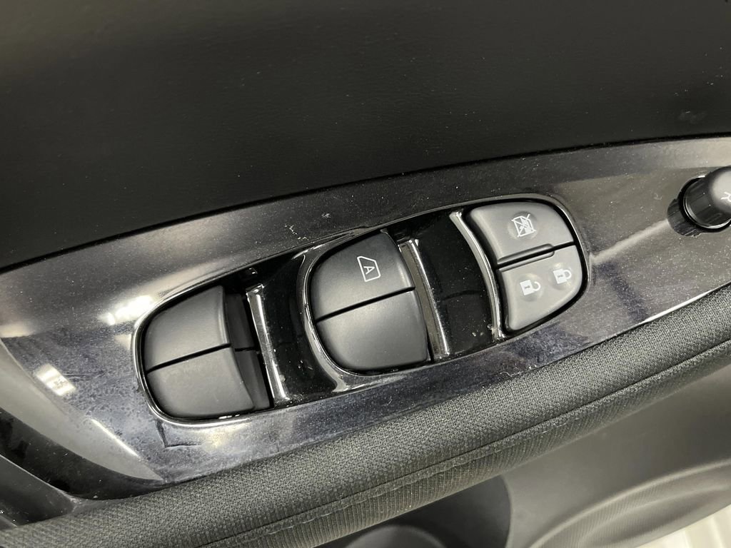 Used 2025 Nissan Leaf SV Plus image 27