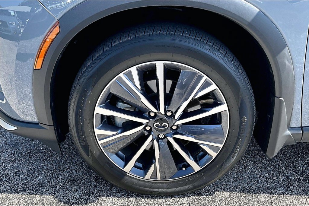 Used 2026 INFINITI QX60 Luxe w/ Cargo Package FWD image 10