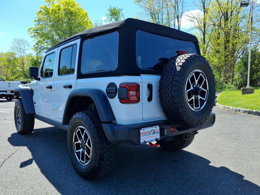 Used 2024 Jeep Wrangler Unlimited Rubicon AWD/4WD image 19