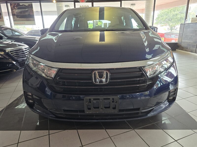 Used 2023 Honda Odyssey EX-L image 2